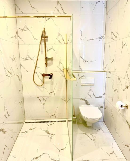 Luxury Apartment In Bratislava Eksteriør bilde